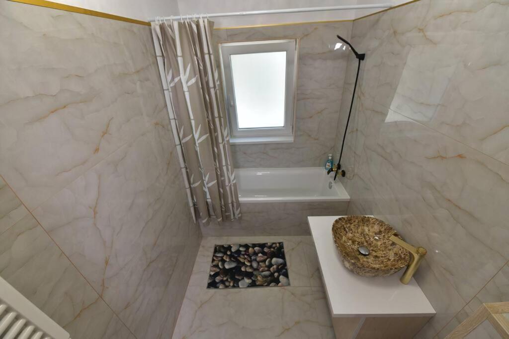 Luxury Studio / Ghencea Apartment Букурещ Екстериор снимка